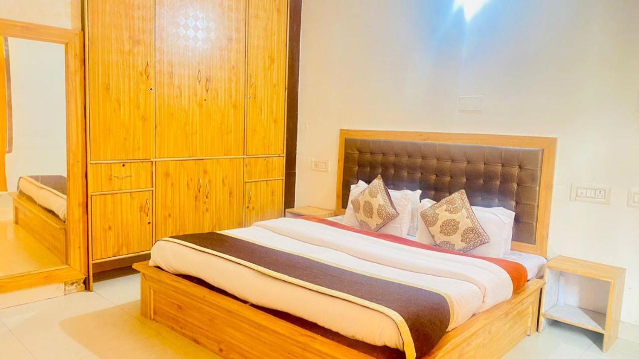 Hotel Purnima Riverside Касоль Экстерьер фото
