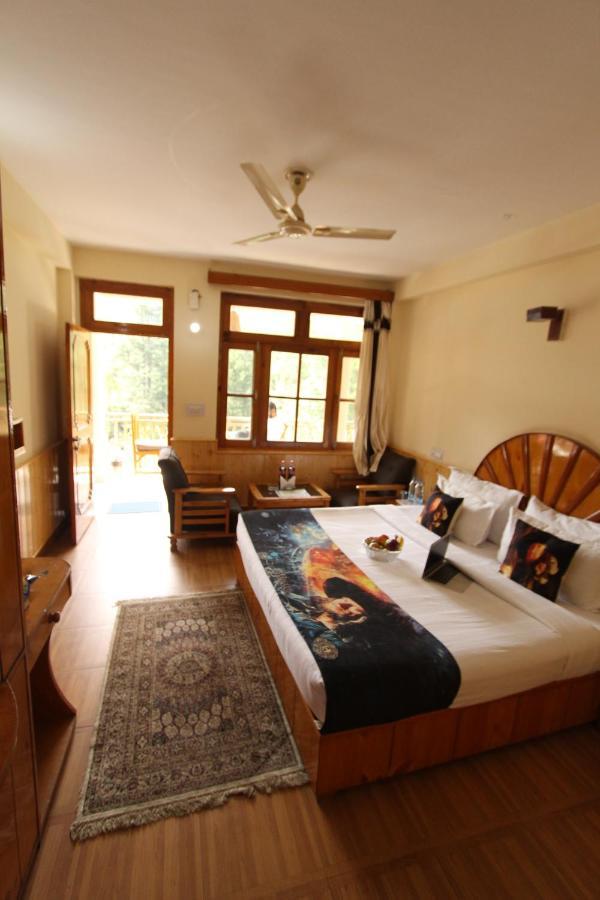 Hotel Purnima Riverside Касоль Экстерьер фото