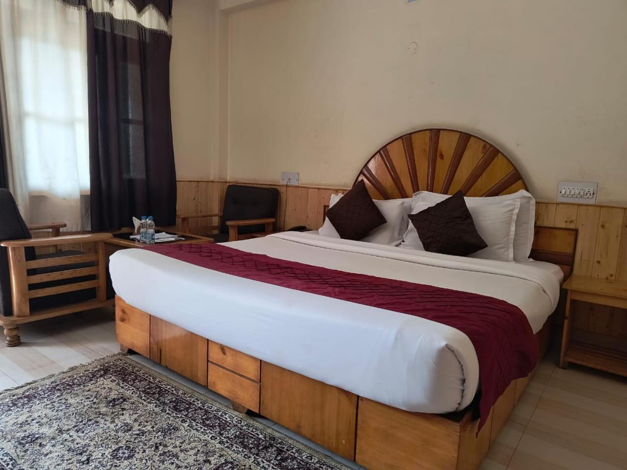 Hotel Purnima Riverside Касоль Экстерьер фото